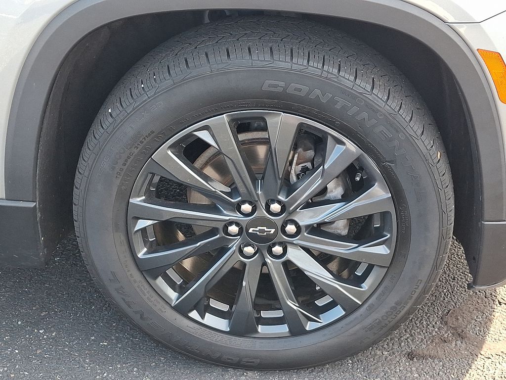 Thumbnail: 2023 Chevrolet Traverse - 8