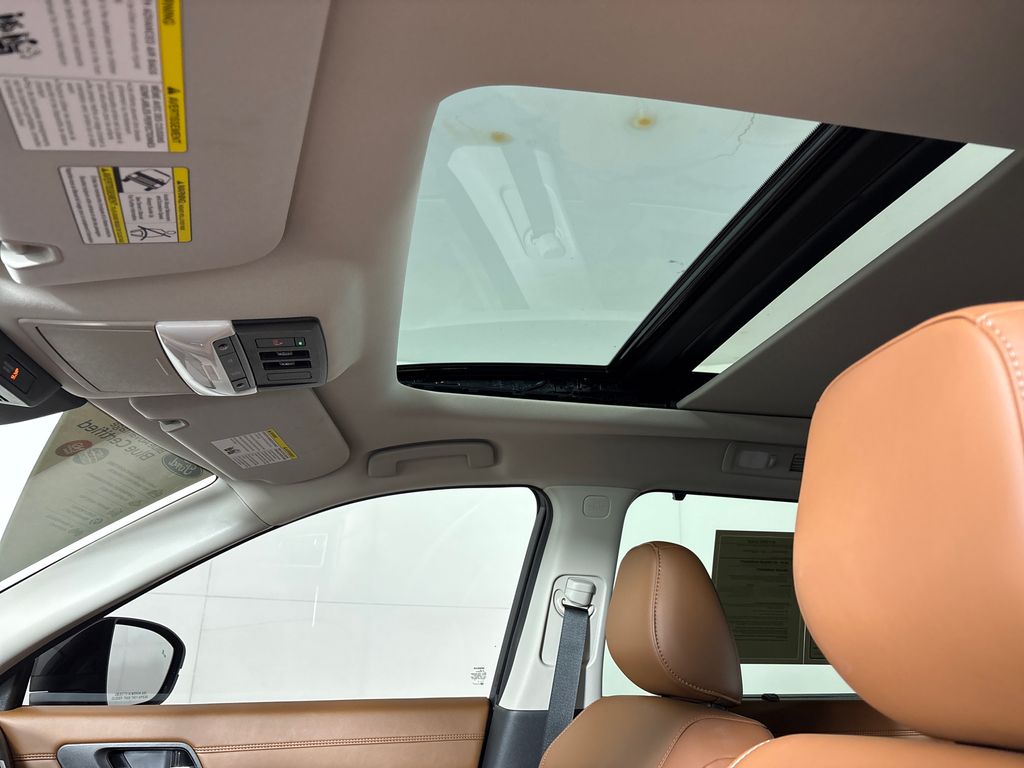 2025 Solid Gray/Super Black Nissan Pathfinder Platinum FWD SUV