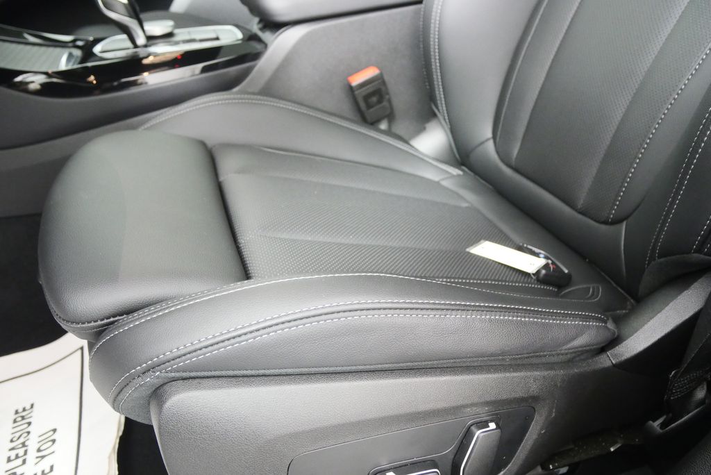 Thumbnail: 2024 BMW X3 - 10