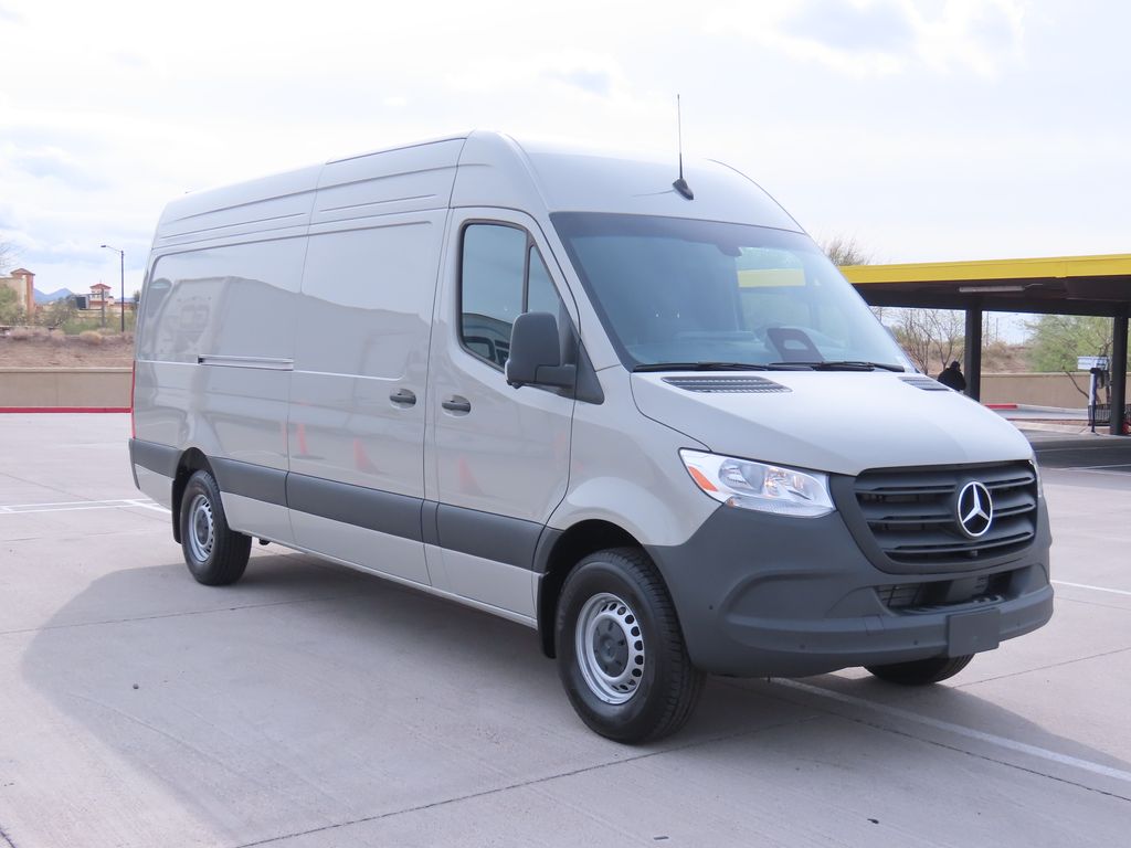 2025 Mercedes-Benz Sprinter 2500 3