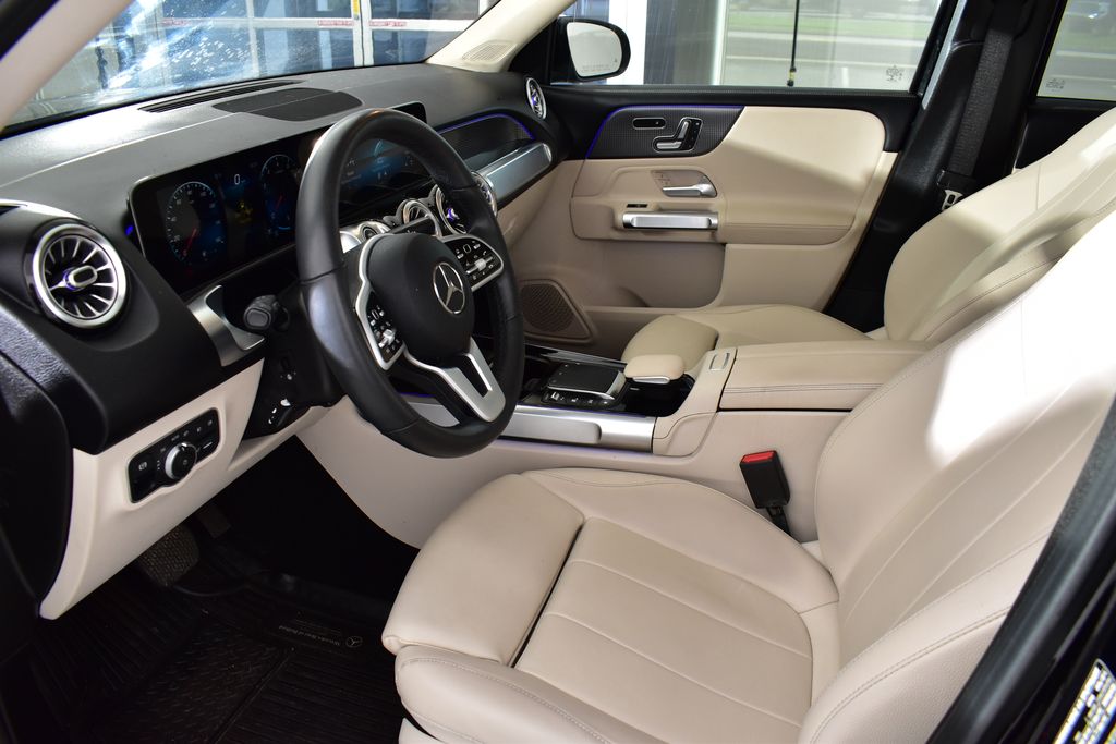 Thumbnail: 2021 Mercedes-Benz GLB - 13