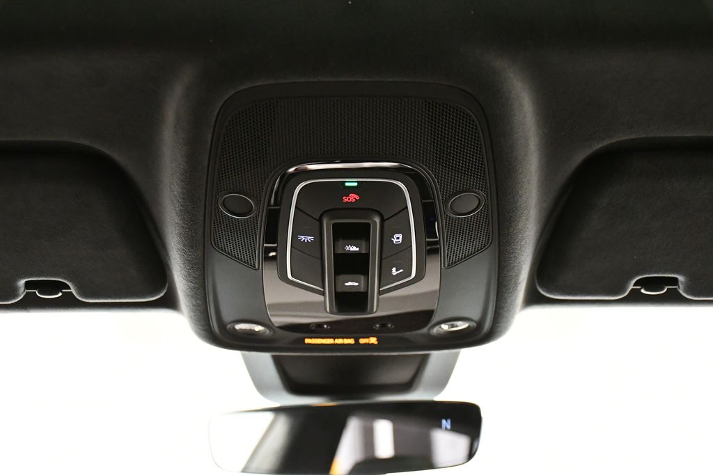 Thumbnail: 2026 Audi RS Q8 - 17