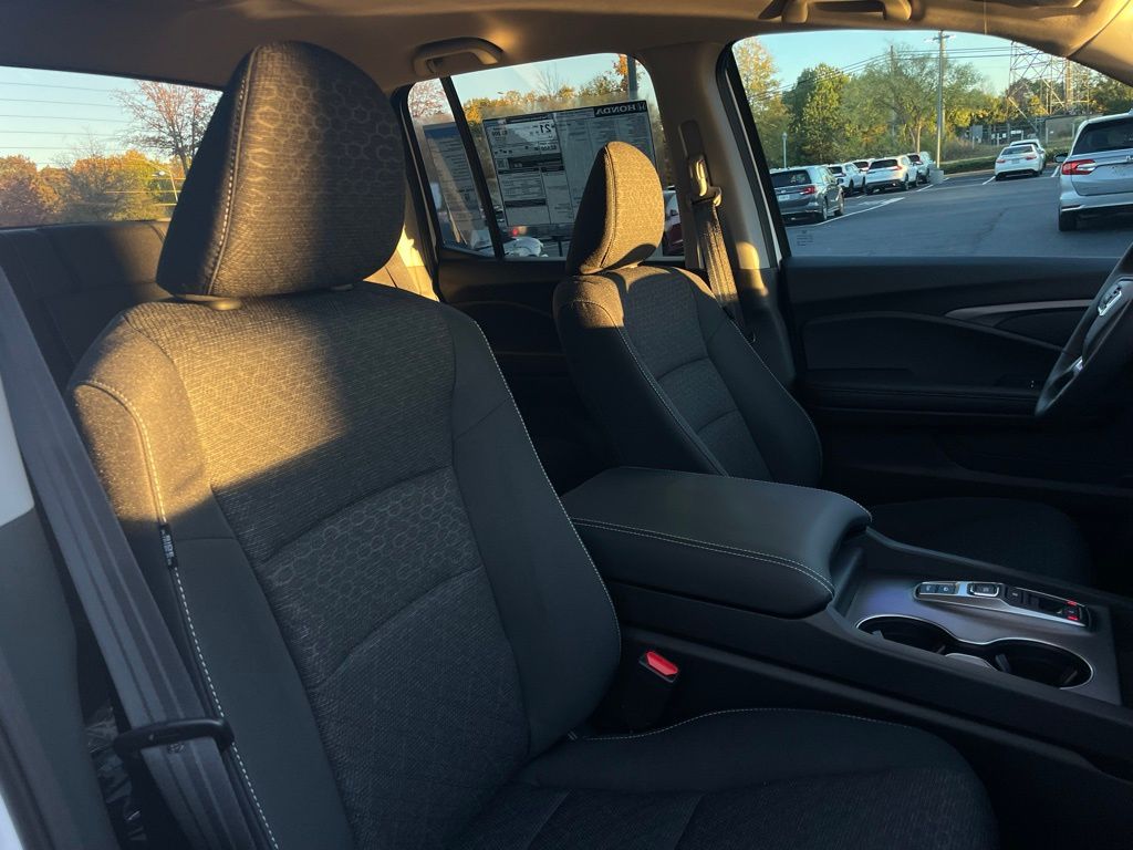 2025 Honda Ridgeline Sport 31