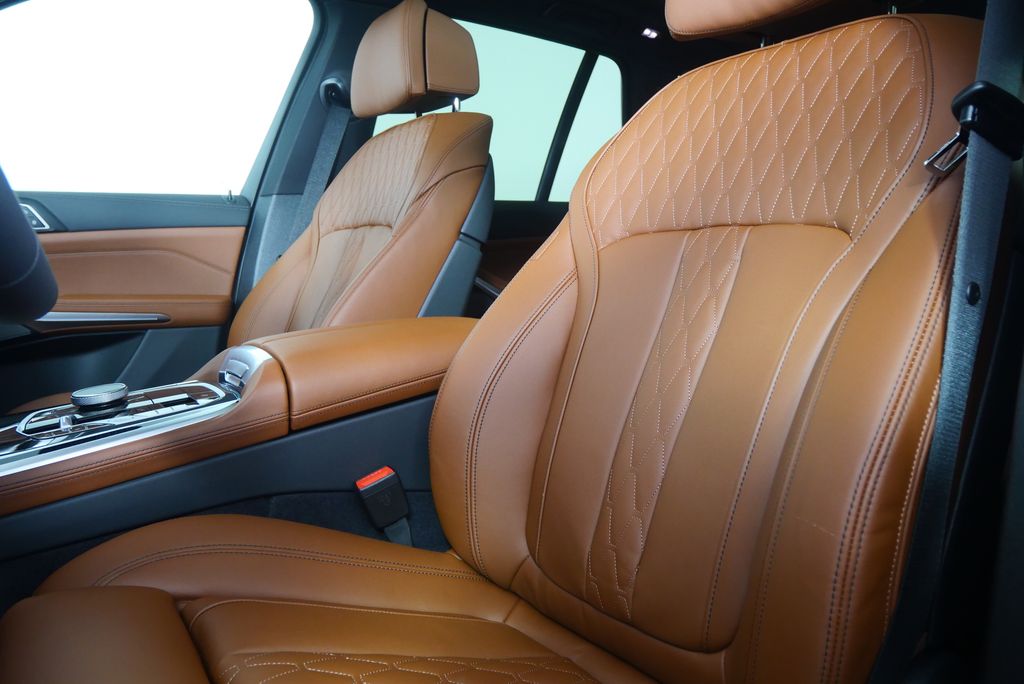 Thumbnail: 2026 BMW X5 - 11