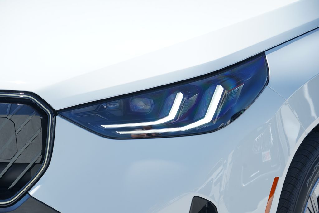 Thumbnail: 2026 BMW X3 - 4