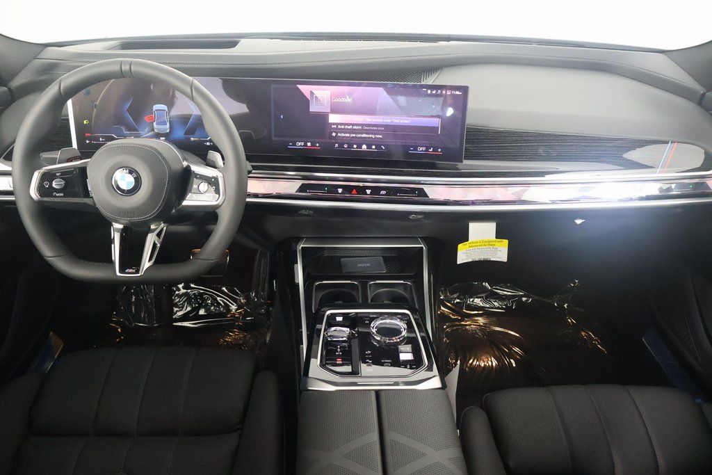 Thumbnail: 2025 BMW 7 Series - 4