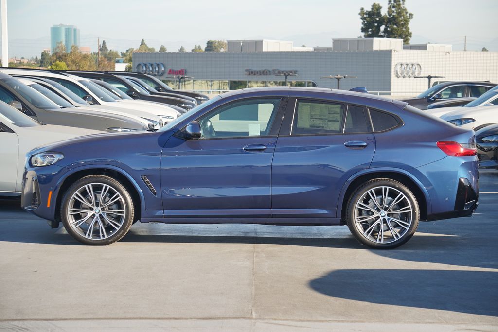 2025 BMW X4 xDrive30i 4