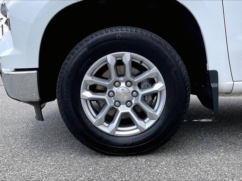 2023 Chevrolet Silverado 1500 — photo 7