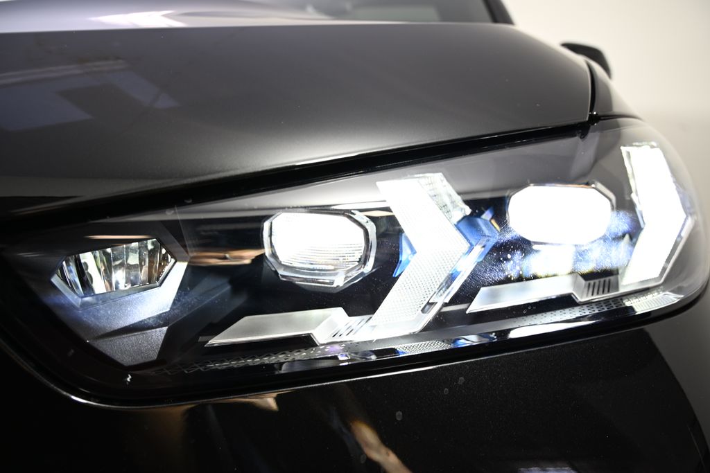 Thumbnail: 2025 BMW X5 - 9