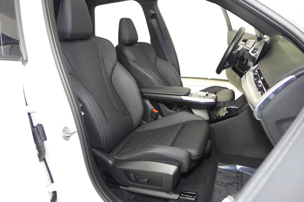 Thumbnail: 2023 BMW X1 - 19