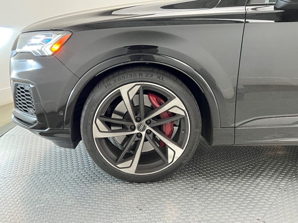 Thumbnail: 2024 Audi SQ7 - 9