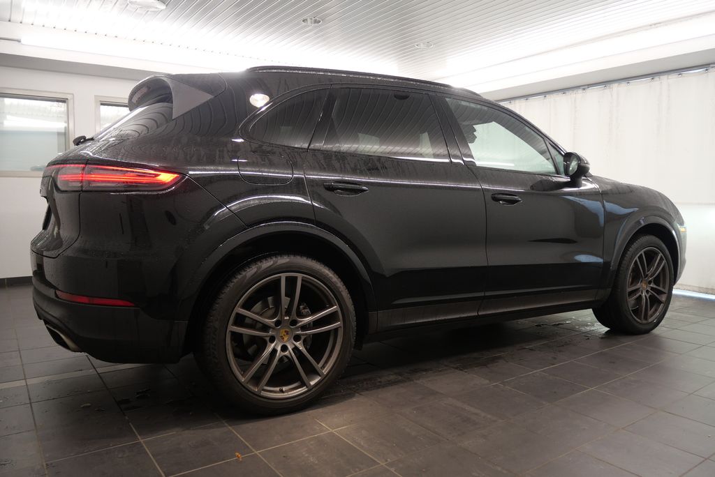 2021 Porsche Cayenne Base 7