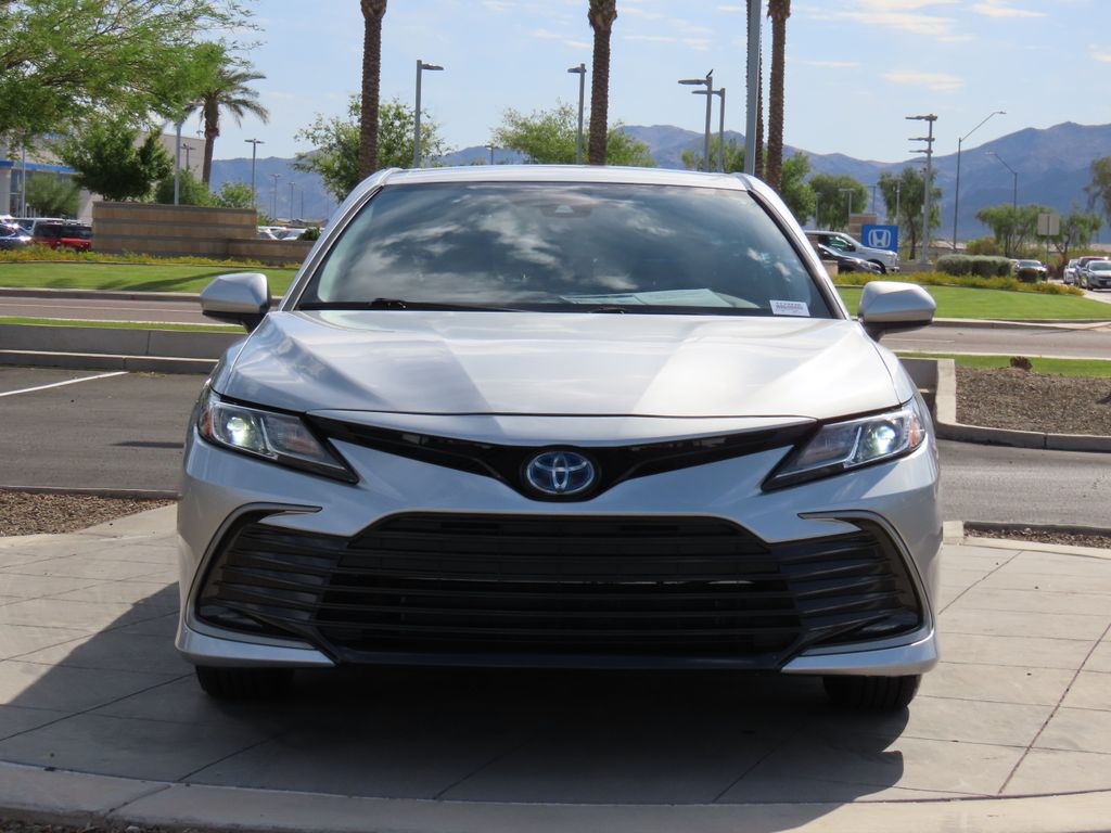 2022 Toyota Camry LE 2