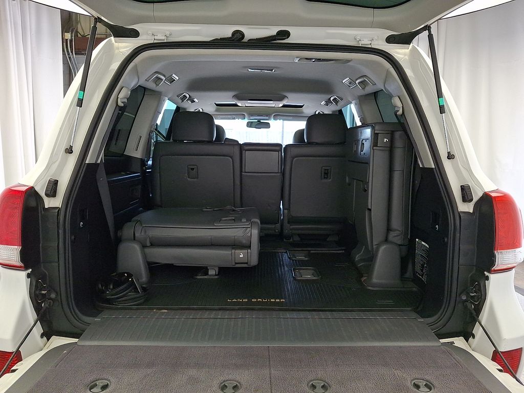 Thumbnail: 2008 Toyota Land Cruiser - 30