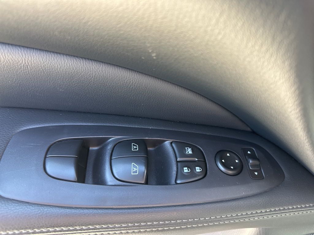 2020 Magnetic Black Pearl Nissan Pathfinder SV FWD SUV