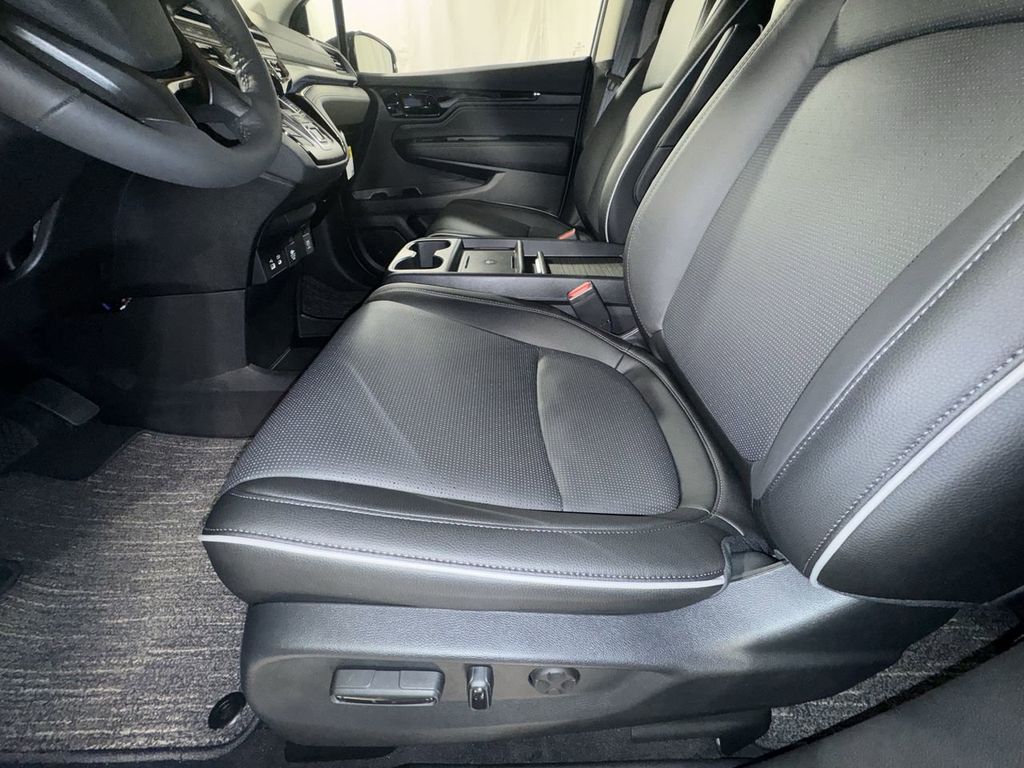 new 2026 Honda Odyssey car, priced at $53,645