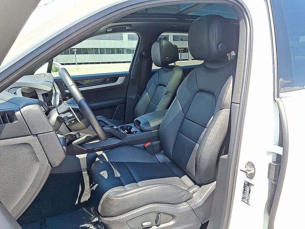 Thumbnail: 2024 Porsche Cayenne - 5