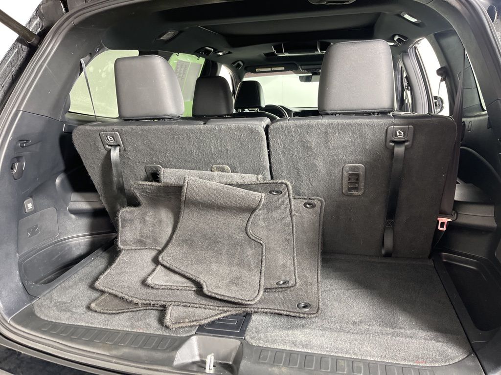 Thumbnail: 2020 Honda Pilot - 13