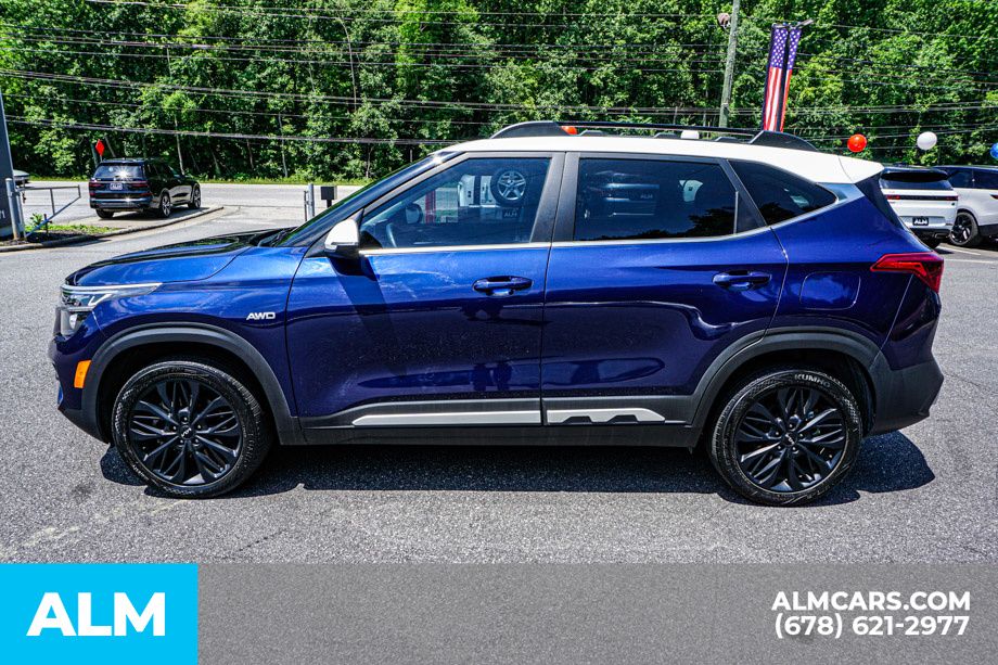 Used 2022 Blue Kia Nightfall image 7