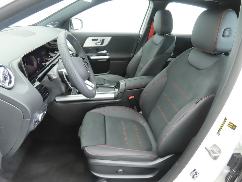 Thumbnail: 2025 Mercedes-Benz GLA - 19