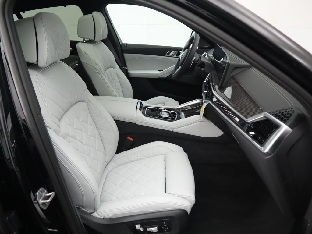 Thumbnail: 2026 BMW X6 - 21