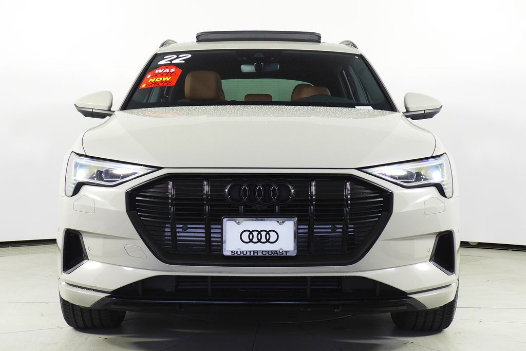 Thumbnail: 2022 Audi e-tron - 3