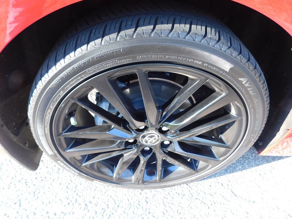 Thumbnail: 2022 Toyota Camry - 9