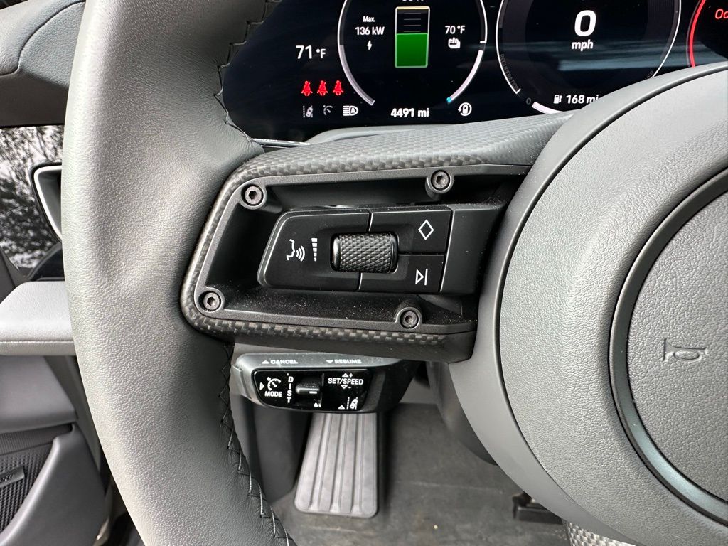 Thumbnail: 2025 Porsche Taycan - 18