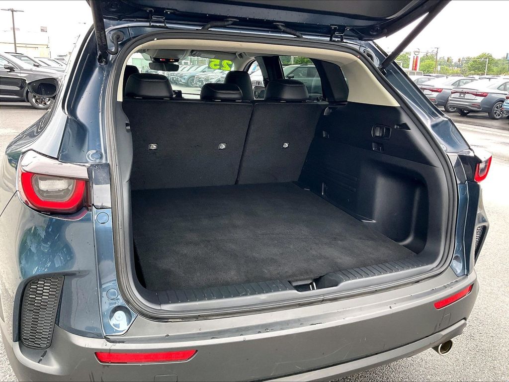 2025 Mazda CX-50 — photo 34