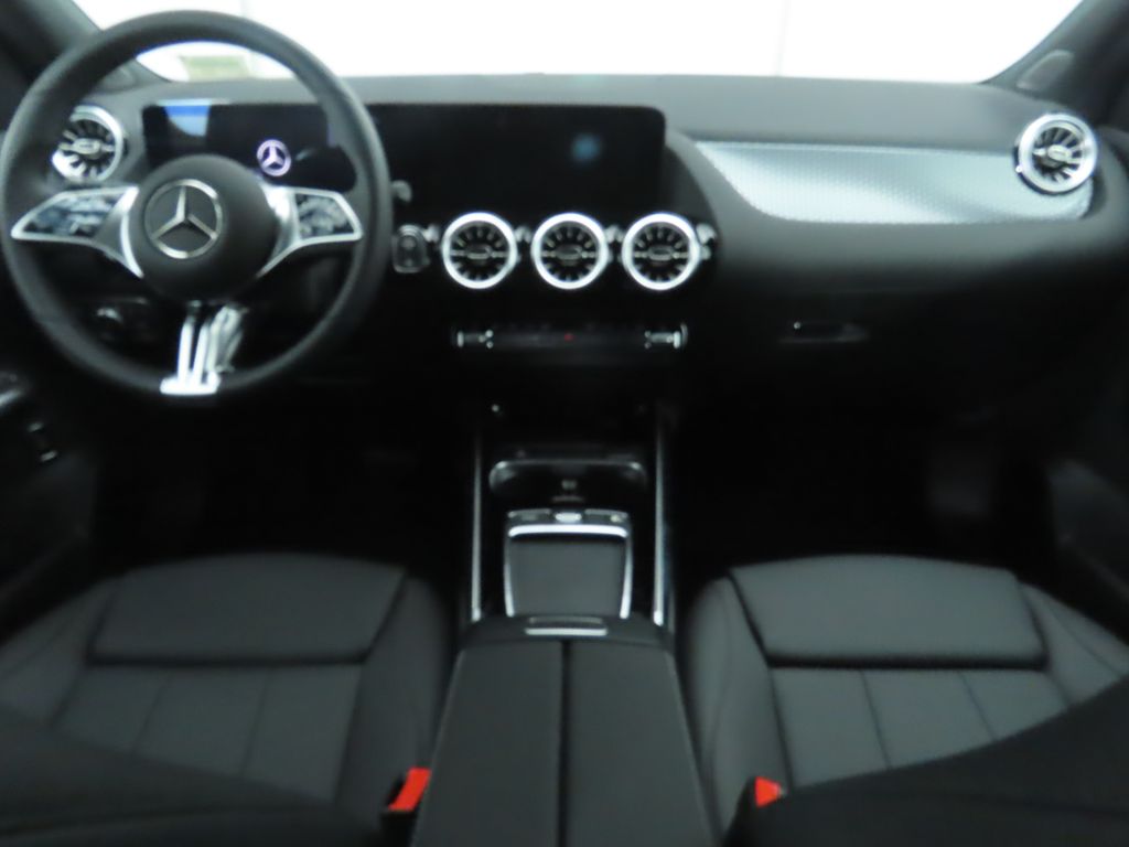 Thumbnail: 2025 Mercedes-Benz GLA - 14