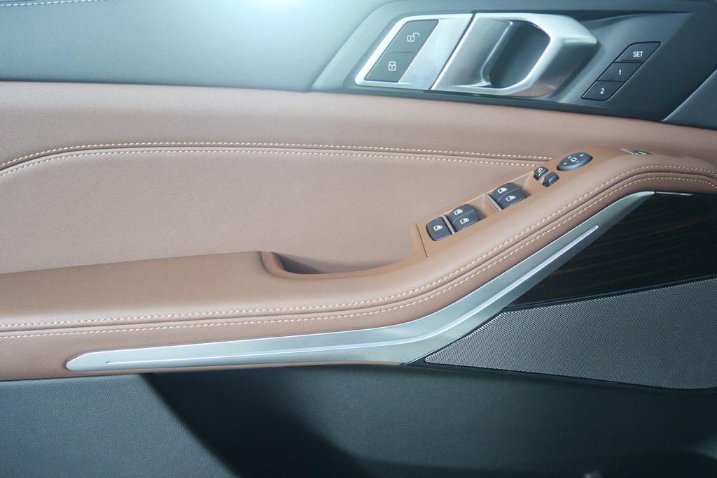 Thumbnail: 2026 BMW X5 - 9