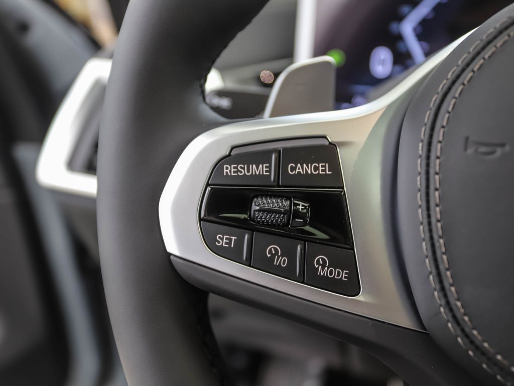 Thumbnail: 2026 BMW X7 - 13