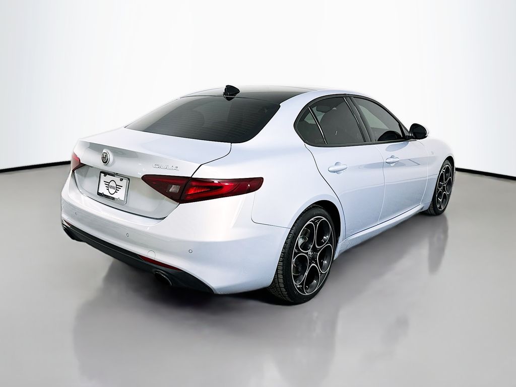 2022 Alfa Romeo Giulia Ti 5