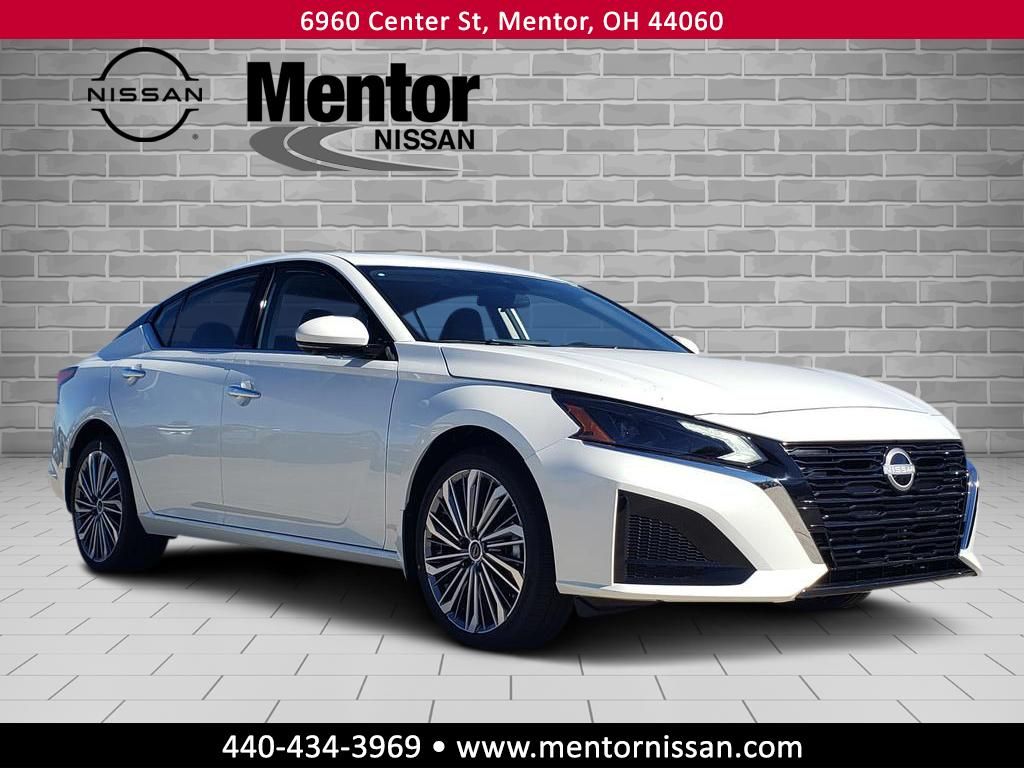 Pearl White 2025 Nissan Altima 2.5 SL AWD Sedan All-Wheel Drive Continuously Variable Transmission