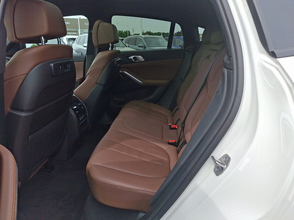 2021 BMW X6 xDrive40i 10