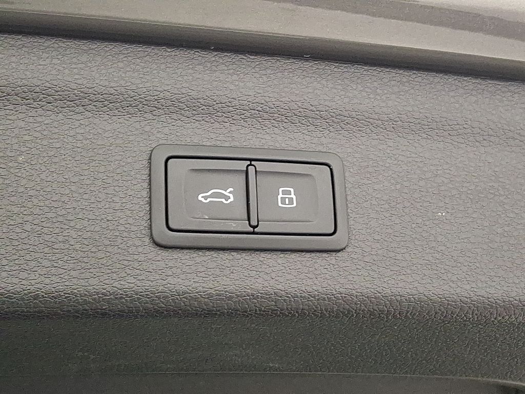 Thumbnail: 2023 Audi Q3 - 28