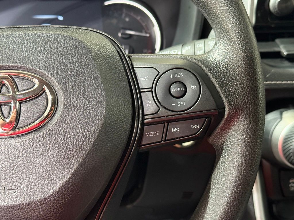Thumbnail: 2025 Toyota RAV4 - 24