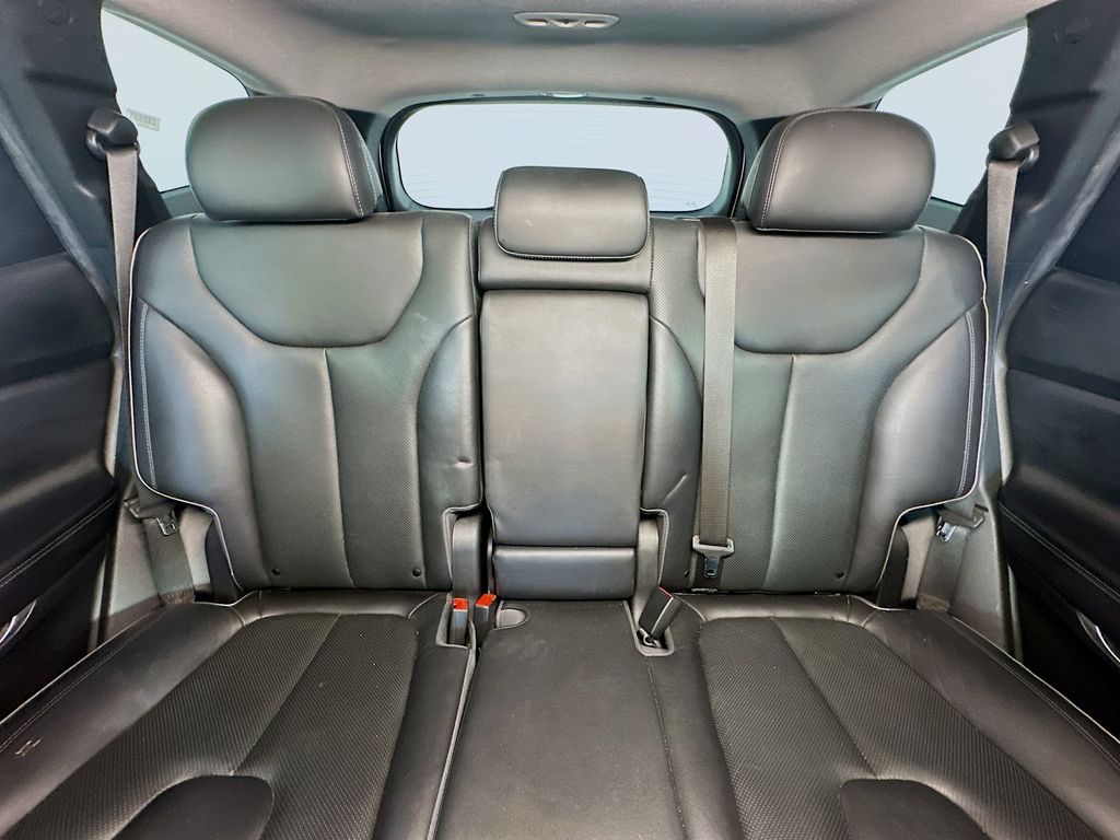 HyundaiSanta Fe13