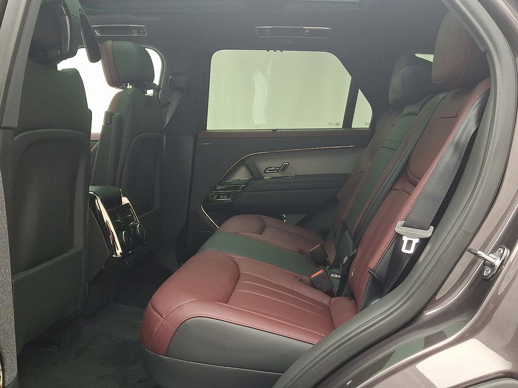 Thumbnail: 2026 Land Rover Range Rover Sport - 6