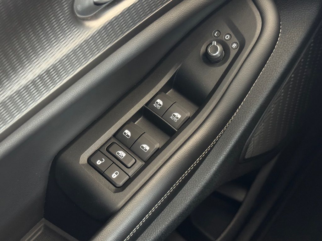 2023 Jeep Grand Cherokee L Altitude White/off-white at River Oaks CDJR