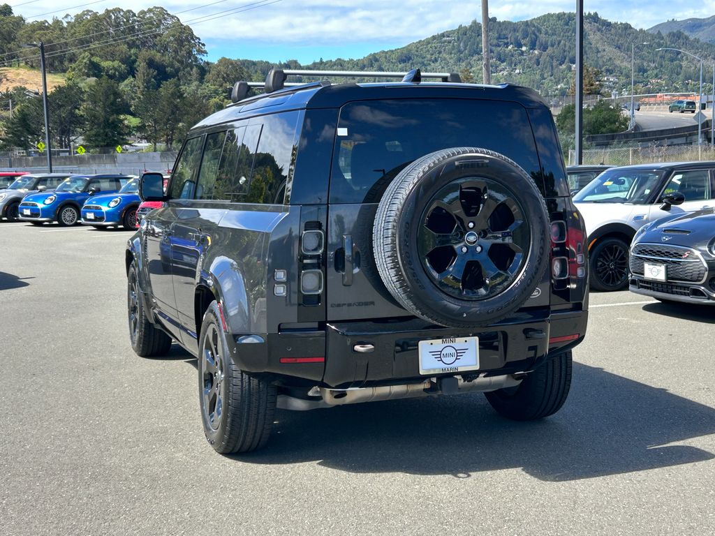 Thumbnail: 2023 Land Rover Defender - 3