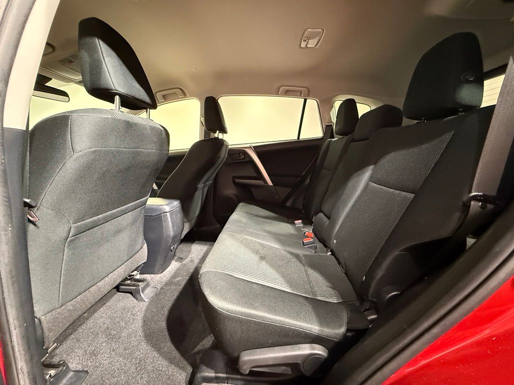 Thumbnail: 2017 Toyota RAV4 - 18