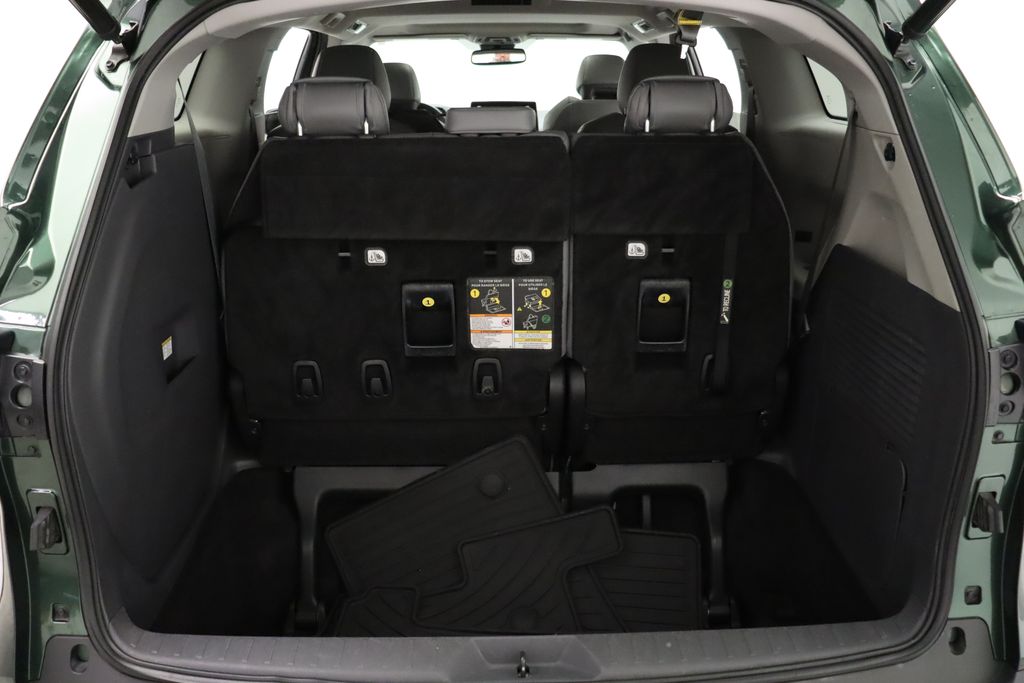 Thumbnail: 2021 Toyota Sienna - 21