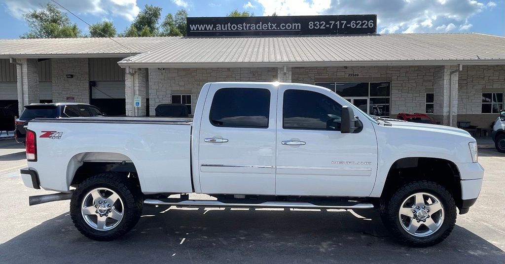 2014 GMC Sierra 2500HD Denali White at Classic Chevrolet Galveston