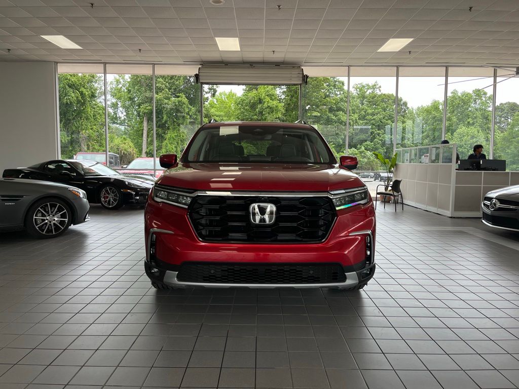 View vehicle photo 2