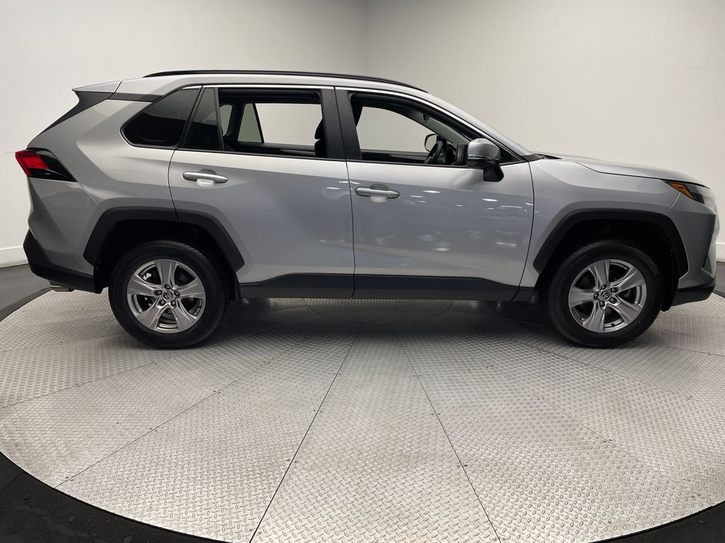 2022 Toyota RAV4 XLE 4