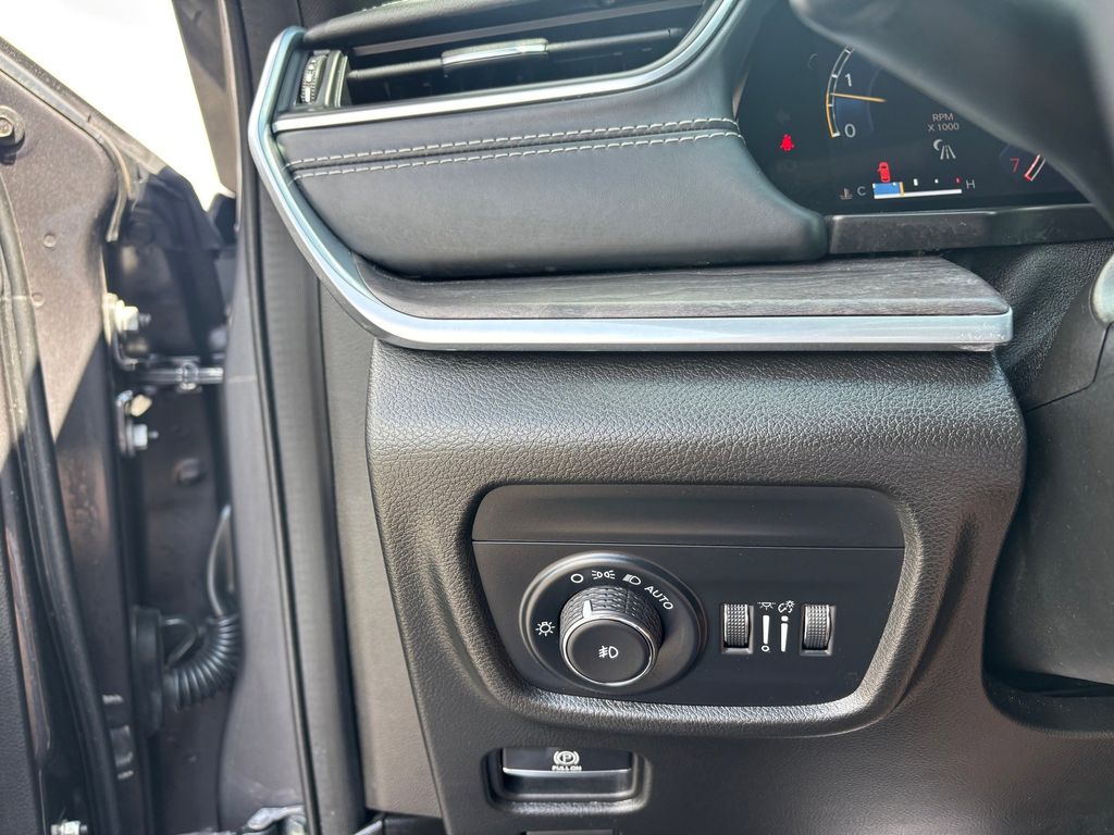 Used Car 2022 Jeep Grand Cherokee L  Overland For Sale Under $35,000 In Austin, Texas