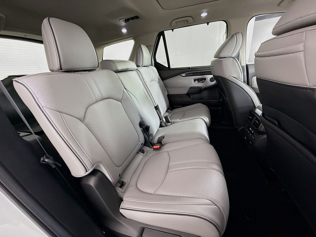 2025 Honda Pilot Elite 28