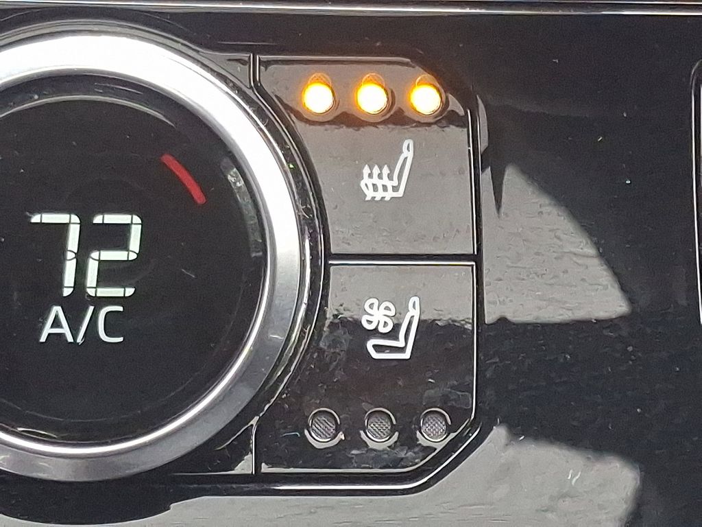 2023 Toyota Highlander Platinum 25