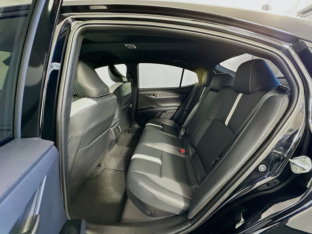 Thumbnail: 2025 Toyota Camry - 23